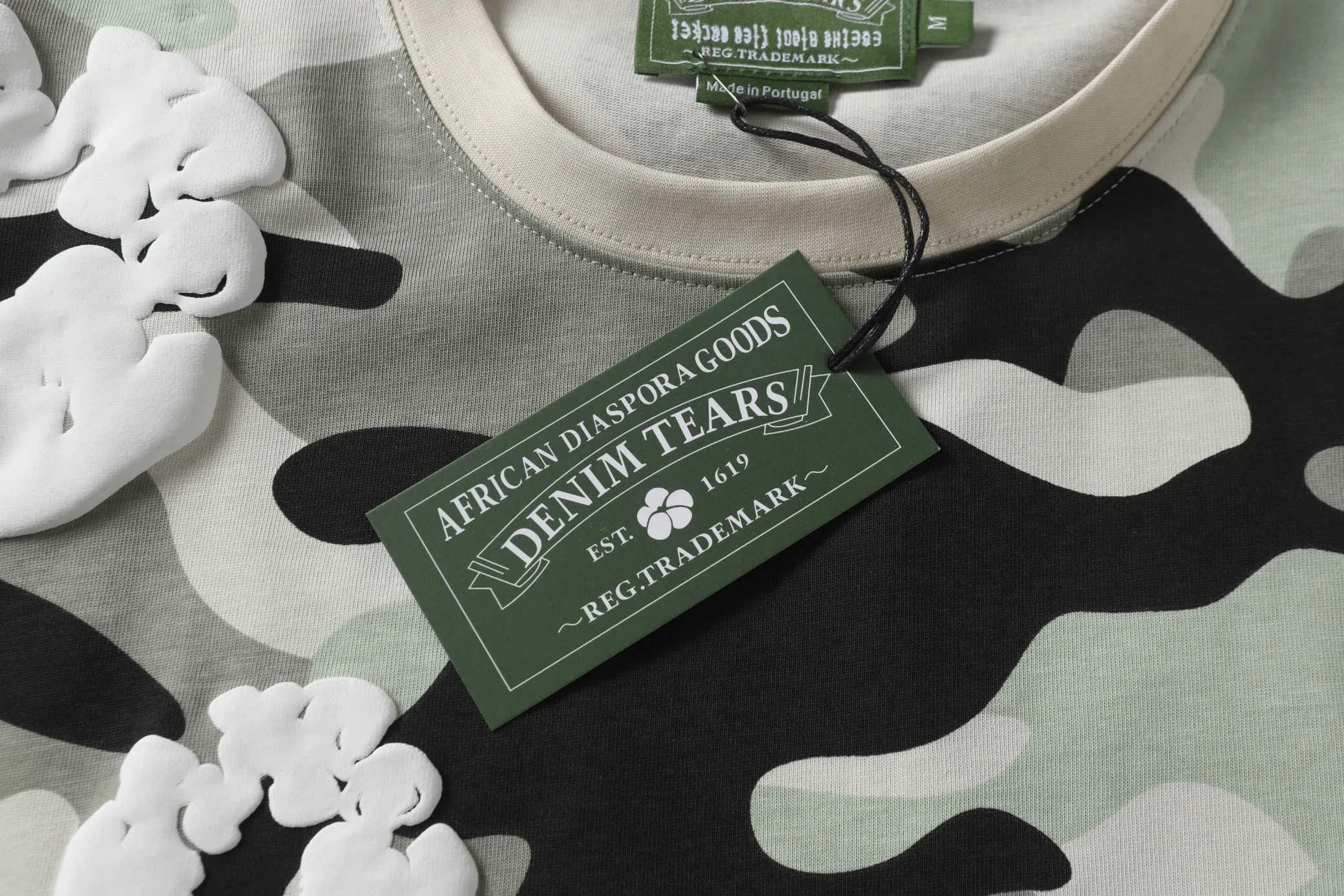208# DENIM TEARS Kapok European and American trendy brand high quality foam flocking camouflage printed short-sleeved suit Color Camouflage blue Camouflage powder Camouflage gray Camouflage apricot Camouflage green Size S-XL